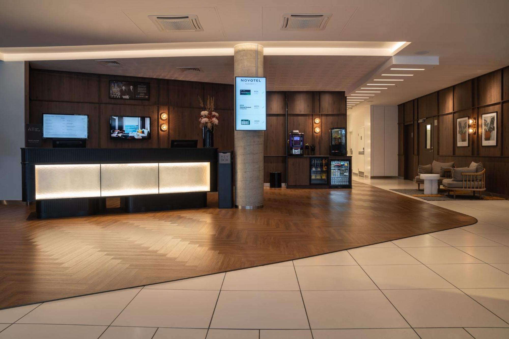 Novotel Vilnius Centre Bagian luar foto